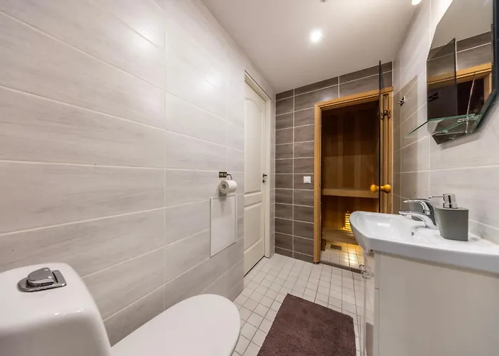 شقة Old Town, Beautiful Yard View, Sauna تالين