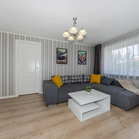 Old Town, Beautiful Yard View, Sauna * Tallinn